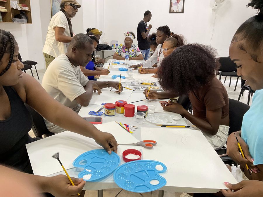 Taller de pintura en Tumaco