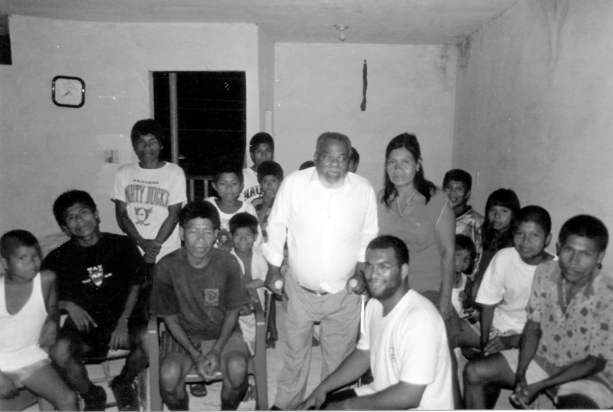Encuentro con jóvenes.