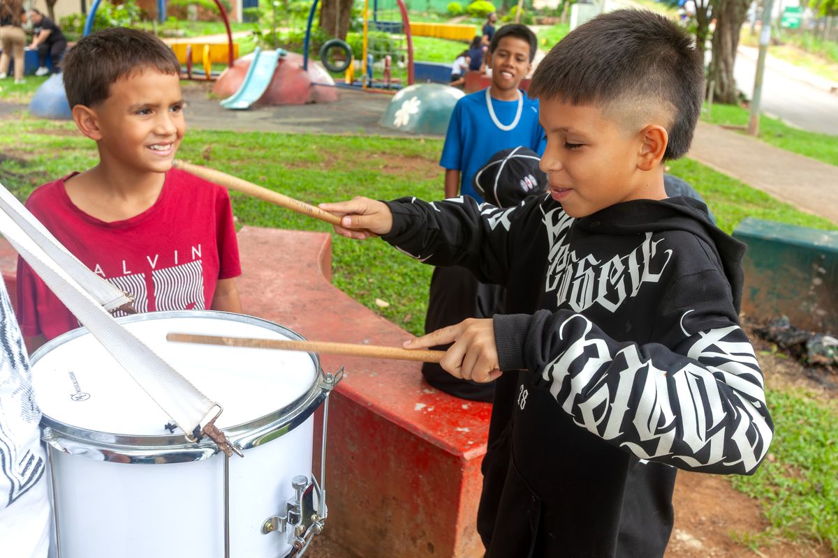 Primer taller con niñas y niños.